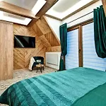 Pod Grapą Jakuzzi&deluxe&willa Pod Grapą Poronin