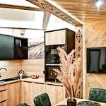 Pod Grapą Jakuzzi&deluxe&willa Pod Grapą Domek alpejski Poronin