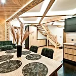 Pod Grapą Jakuzzi&deluxe&willa Pod Grapą Poronin