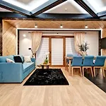 Pod Grapą Jakuzzi&deluxe&willa Pod Grapą Domek alpejski *