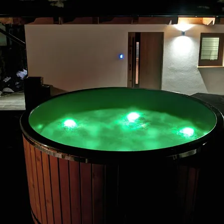 Pod Grapą Jakuzzi&deluxe&willa Pod Grapą *